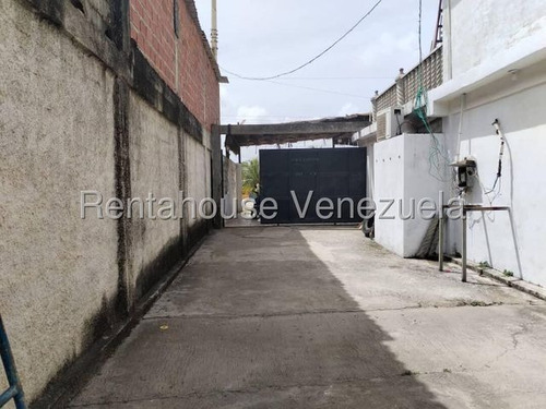 Casa Super Potencial Para Hacer Tu Mejor Inversión A 200m De La Playa 25-14684
