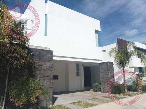 En Venta Casa Moderna En Real Del Molino