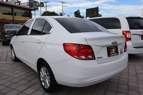 Imagen 2 de 15 de Chevrolet Aveo Lt Manual 2020