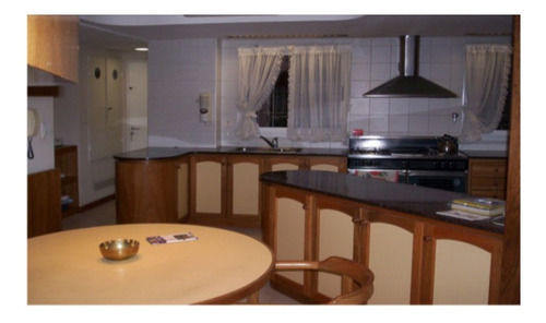 Imagen 5 de 7 de Piso 4 Ambientes Con Escritorio - Diagonal Pueyrredon 2900
