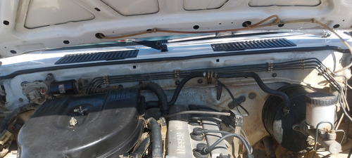 Nissan D21 D/C Std 4X2