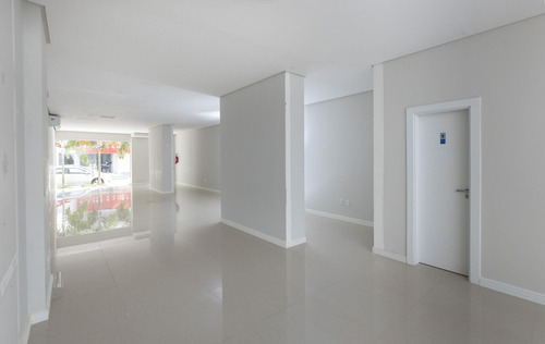Imagem 14 de 23 de Blue Ocean Residence - Sala 06 - 82210