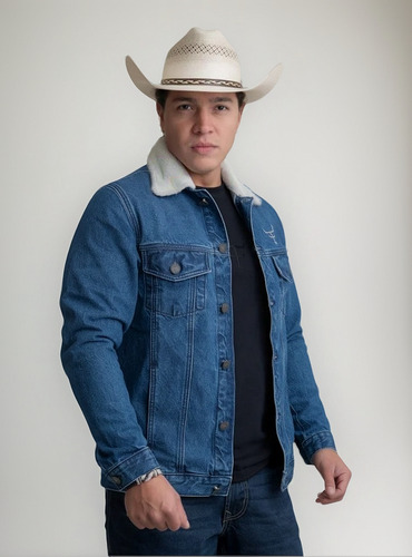 Jaqueta Bordada Tx. Farm Pele Na Gola Jeans Grosso De Botão