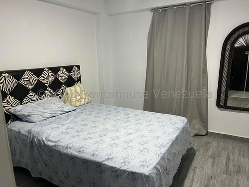 Yoselin Cabesas Vende Apartamento En Cabudare 25-5670 Yc