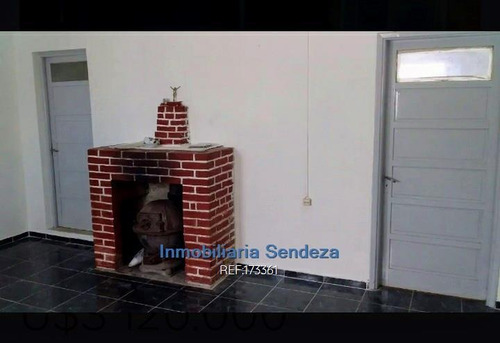 Imagen 4 de 18 de Dos Casas, Entrada Para Autos, Con Rentas. Ideal Inversores Cw173361