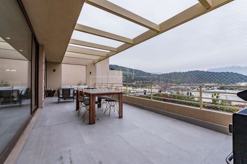 Casa En Venta De 4 Dorm. En Lo Barnechea