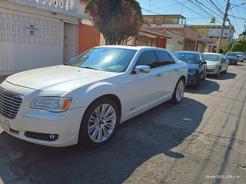 Chrysler 300c, Hemi, 8cilindros, 5.7 Lts, Color Blanco