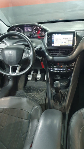 Imagen 11 de 15 de Peugeot 208 2015 1.6 Feline Pack Cuir