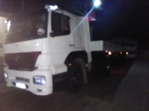 Imagem 3 de 4 de Mercedes Benz Axor 1933
