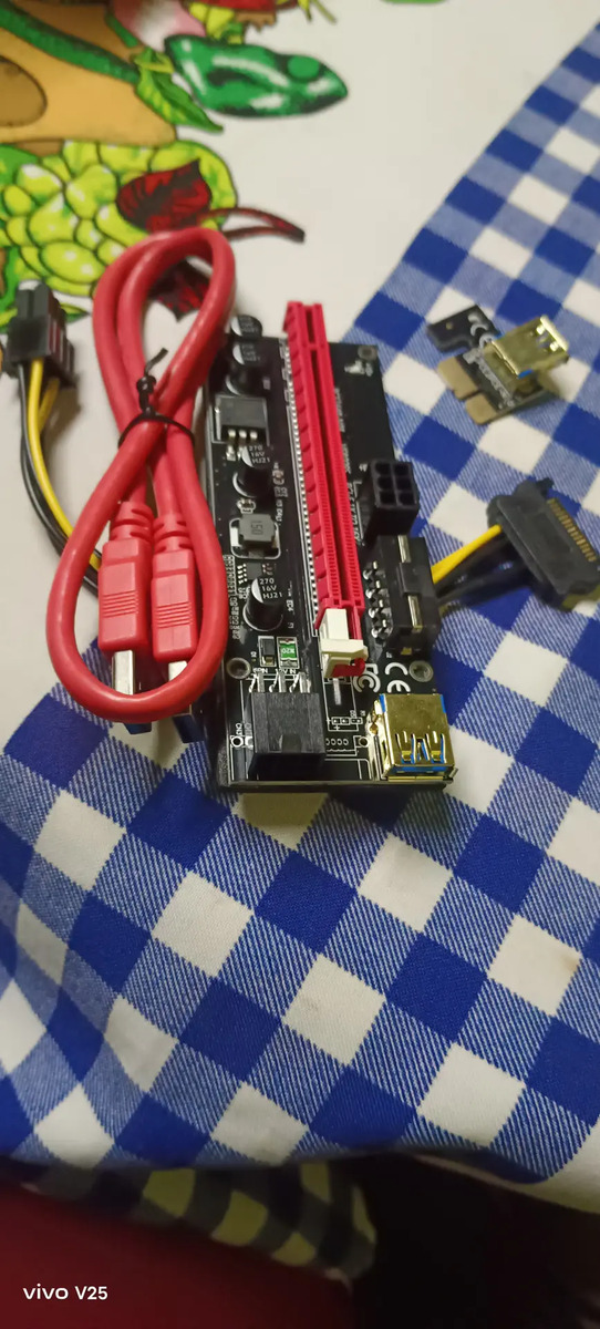 Foto real de Tarjeta Vertical Riser 009s Pcie 1x A 16x Minería Cripto