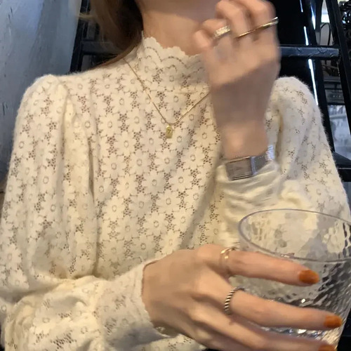 Top De Manga Larga Ajustado Con Cuello Alto Y Encaje Para Mu