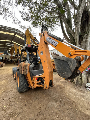Retroexcavadora Case 580n 2014