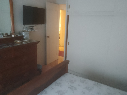 Excepcional Dpto! Piso Alto, Liv.com. Estar, 2-3 Dorms, 2 Baños, Coc. C/com Diario, Serv.completo, Buen Gge. Calefacción. Impecable Estado. Véalo!