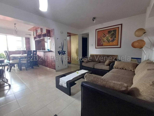## Se Vende Apartamento Semi Amoblado En La Zona Oeste De Barquisimeto ## 24-24724 Fcc ##