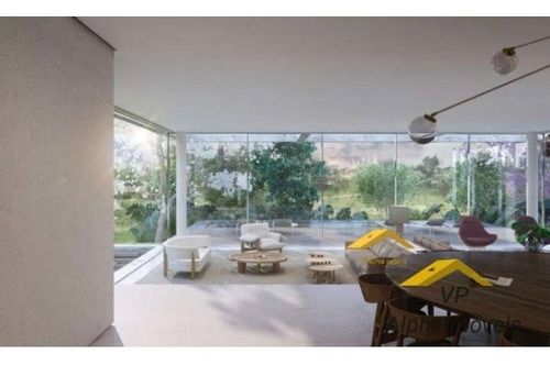 Casa A Venda No Bairro Tamboré Em Santana De Parnaíba - Sp. - Vptb2-51m-1