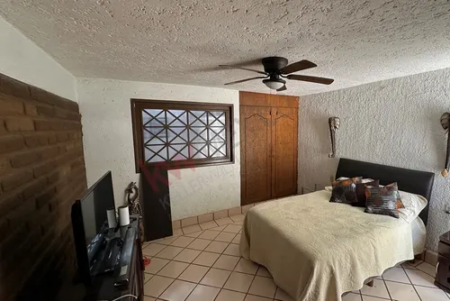 Casa En Esquina Con Acceso A Dos Calles, Alberca Y Vista Panorámica En Las Brisas, Temixco, Morelos