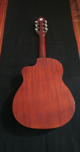 Imagen 2 de 2 de Requinto Profesional Saucisa