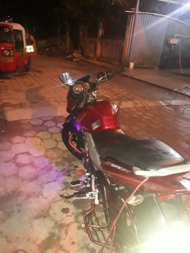Imagen 6 de 7 de Bajaj 2016