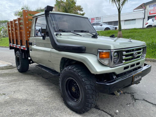 Imagen 2 de 15 de Toyota Land Cruiser Fzj73 4.5 1998