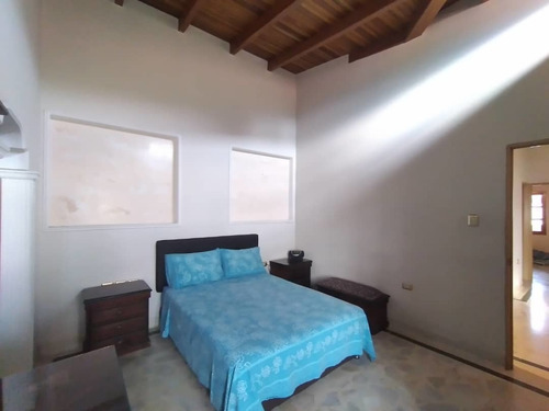 Imagen 7 de 10 de Cf Se Vende Casa Conj. Resd. Villa Consuelo. 65$