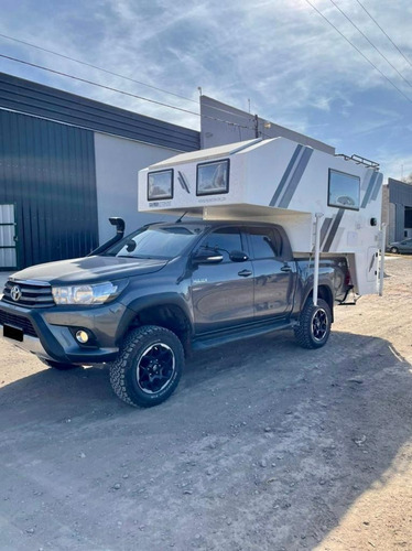 Imagen 2 de 10 de Camper Ag-240 Sobre Toyota Hilux - Silfred Motorhome