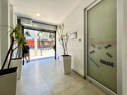 Cómoda, Metro Mons. Eyzaguirre, Recepc+privado+1 Estacionam.