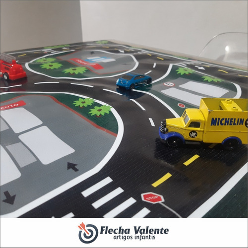 Imagem 3 de 10 de Pista Tapete De Lona P/ Brincar De Carrinho Hot Wheels