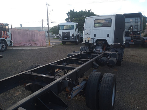 Imagem 6 de 12 de M.b 915c Accelo