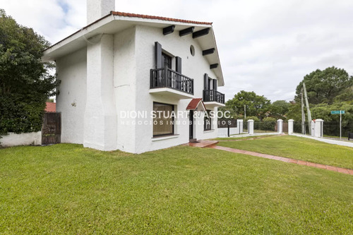 Casa En Alquiler Anual En La Mansa - 5 Dormitorios - Con Piscina
