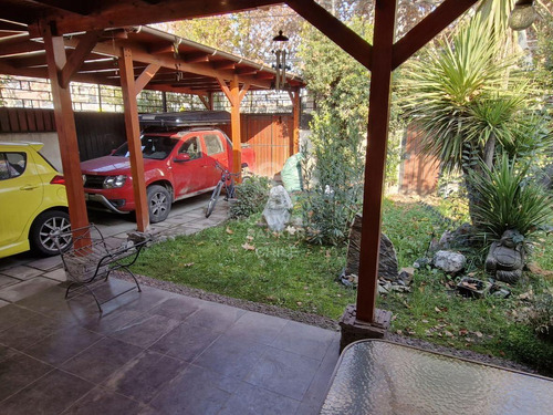 Casa En Ñuñoa Con 3 Dormitorios Y Gran Conectividad