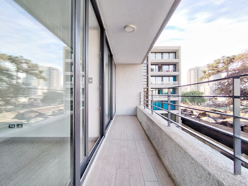 Edificio Av. Irarrázaval (1 Est. 1 Bod.) Vista Oriente Pis