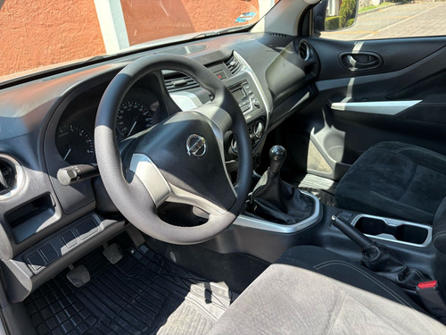 Nissan Np 300 Doble Cabina Se Estandard
