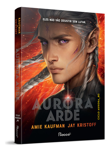 Aurora Arde, De Amie; Kristoff, Jay. Editora Fábrica231, Capa Mole Em Português