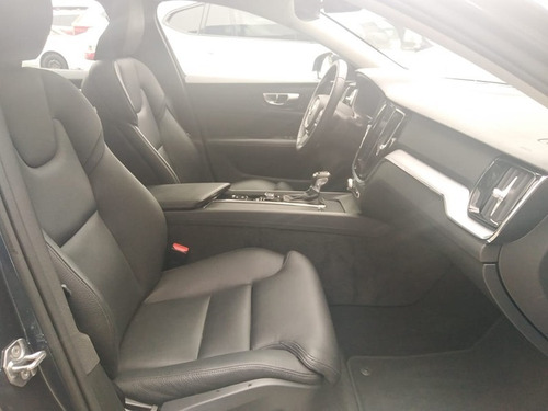 Imagen 3 de 12 de Volvo S60 Momentum 2020