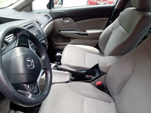 Imagen 13 de 15 de Honda Civic 2014 1.8 Lx Sedan Mt