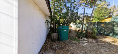 Venta De Sitio De 1.624 M2, Con 2 Casas Y Una Cabaña - Olmué