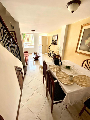 Imagen 4 de 13 de Casa De 3 Habitaciones Mas Estudio, 3 Baños