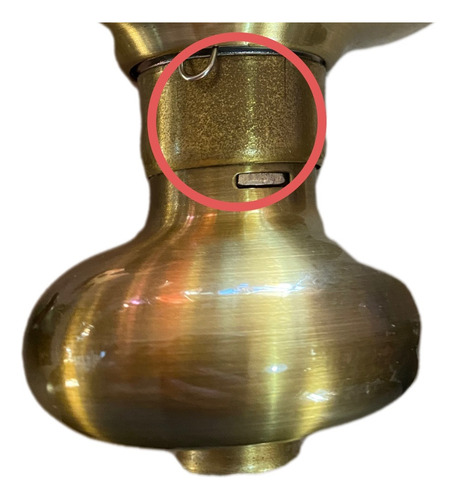 Cerradura Pomo Dorada Llavín Y Botón Con Muy Pequeñas Fallas Dorado Oscuro