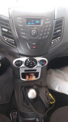 Imagem 3 de 14 de Ford Fiesta Hatch