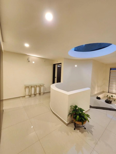 Exclusiva Casa En Venta - Residencial Hacienda San Antonio, Metepec