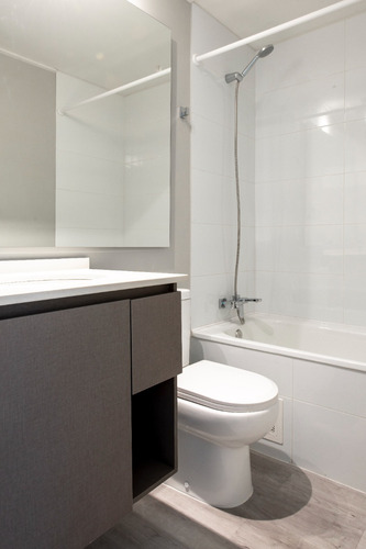 Arriendo Depto Nuevo Semiamoblado 2d+2b. Metro Chile-españa