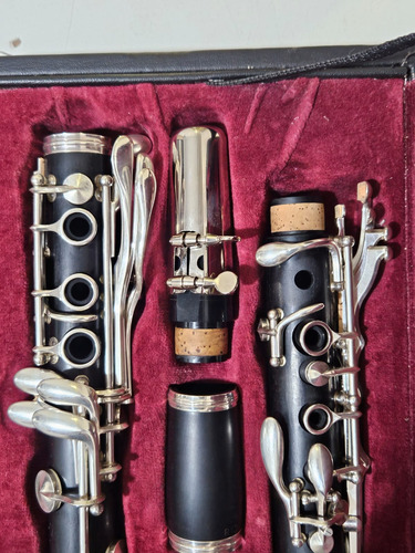 Clarinete Buffet Crampon R13 Éba/sil 18 Chaves Usado Ref:525 (Usado)