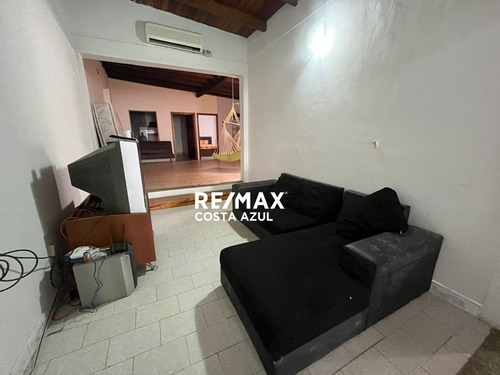 Remax Vende Amplia Casa En Conjunto Los Coralitos Tucacas