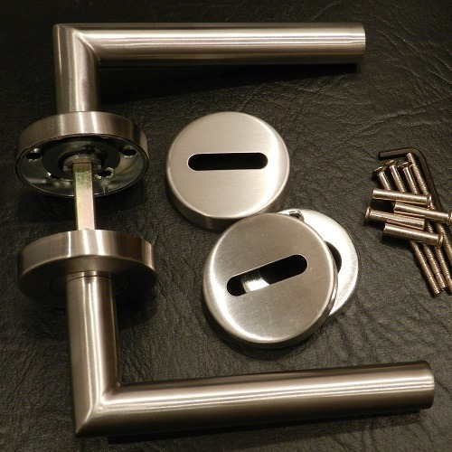 Imagen 3 de 6 de Manija Puerta Acero Inoxidable Retroceso Juego Oferta Toshi