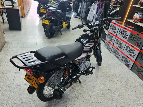 Bajaj Boxer S 100 2025