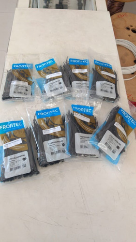 Imagem 2 de 3 de Presilha 108x2,5 Mm Preta F7010 2000und F7010