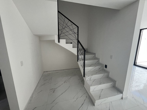 Casa Nueva En Renta En Coto Albazur En Santa Anita, Tlajomulco De Zuñiga.