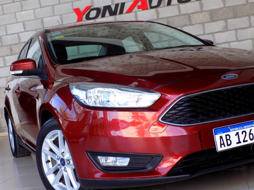 Ford Focus III 1.6 Sedan S