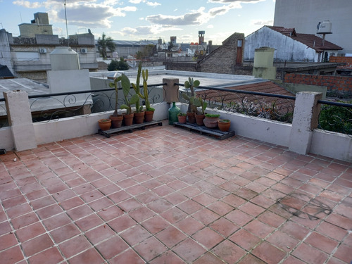 Casa 4 Ambientes, Con Jardín, Parrilla, Terraza Y Espacio De Usos Múltiples, En Villa Ballester.
