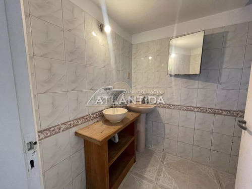 Venta De Tres Propiedades, Al Frente, Medio Y Fondo, Ubicada En Las Toscas Sur. Inm Atlántida.